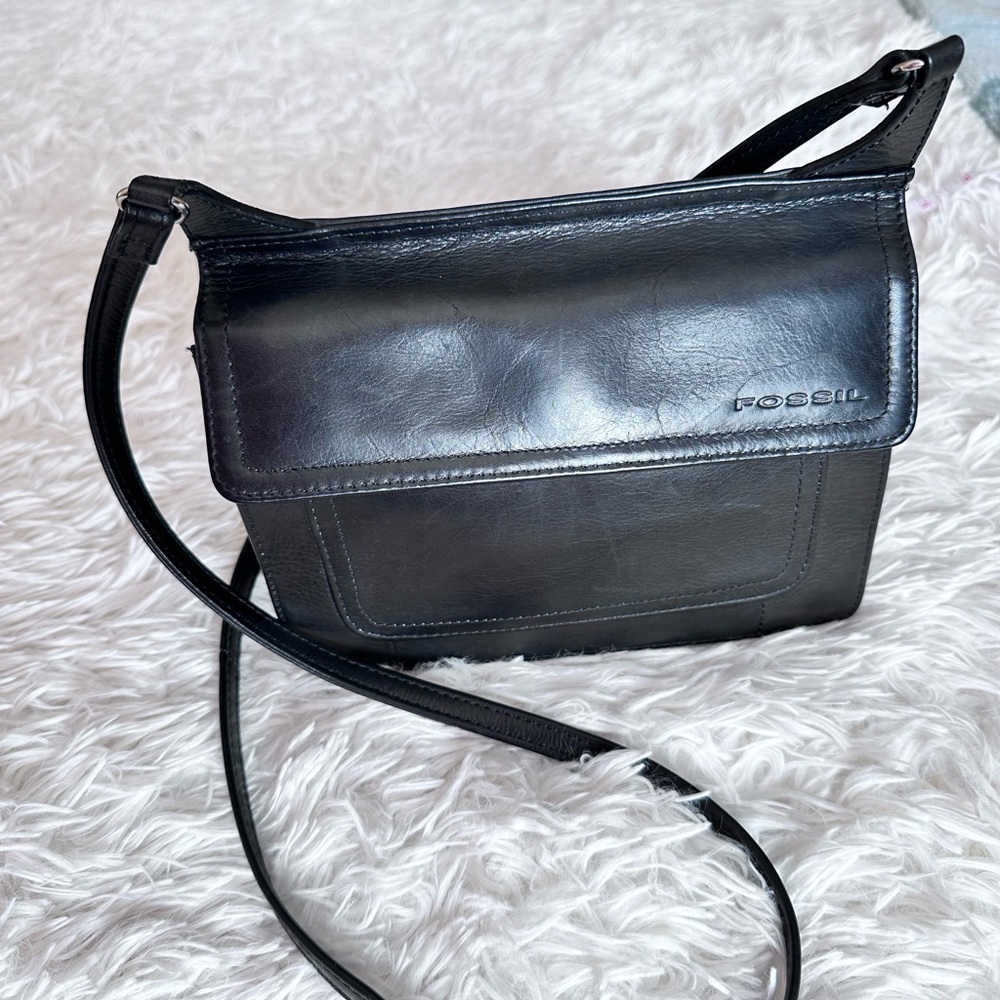 Fossil Navy Blue Leather Crossbody Bag